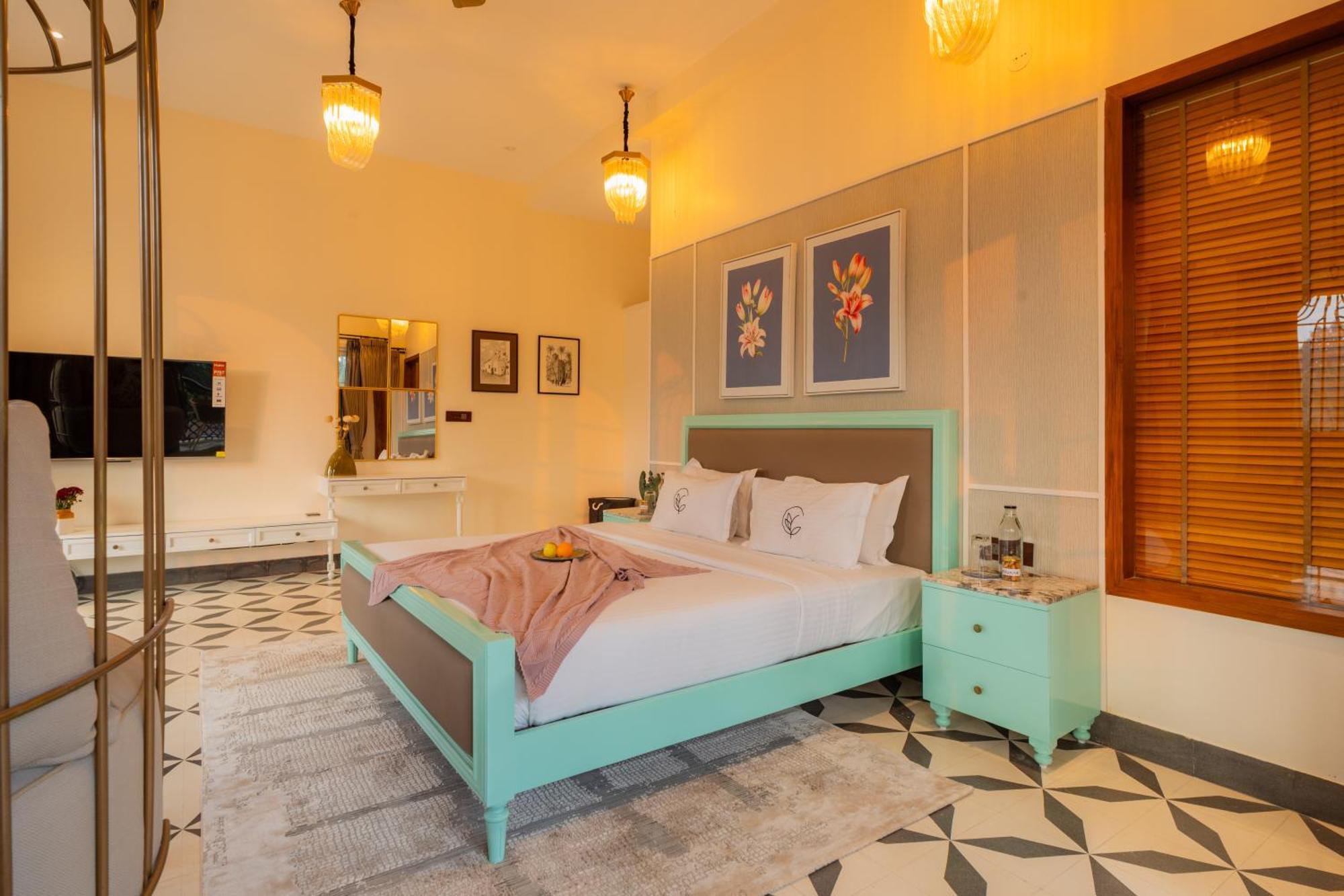 Elivaas 4 Bhk Villa With Pvt Pool & Jacuzzi-Yashgeet Siolim Exterior foto