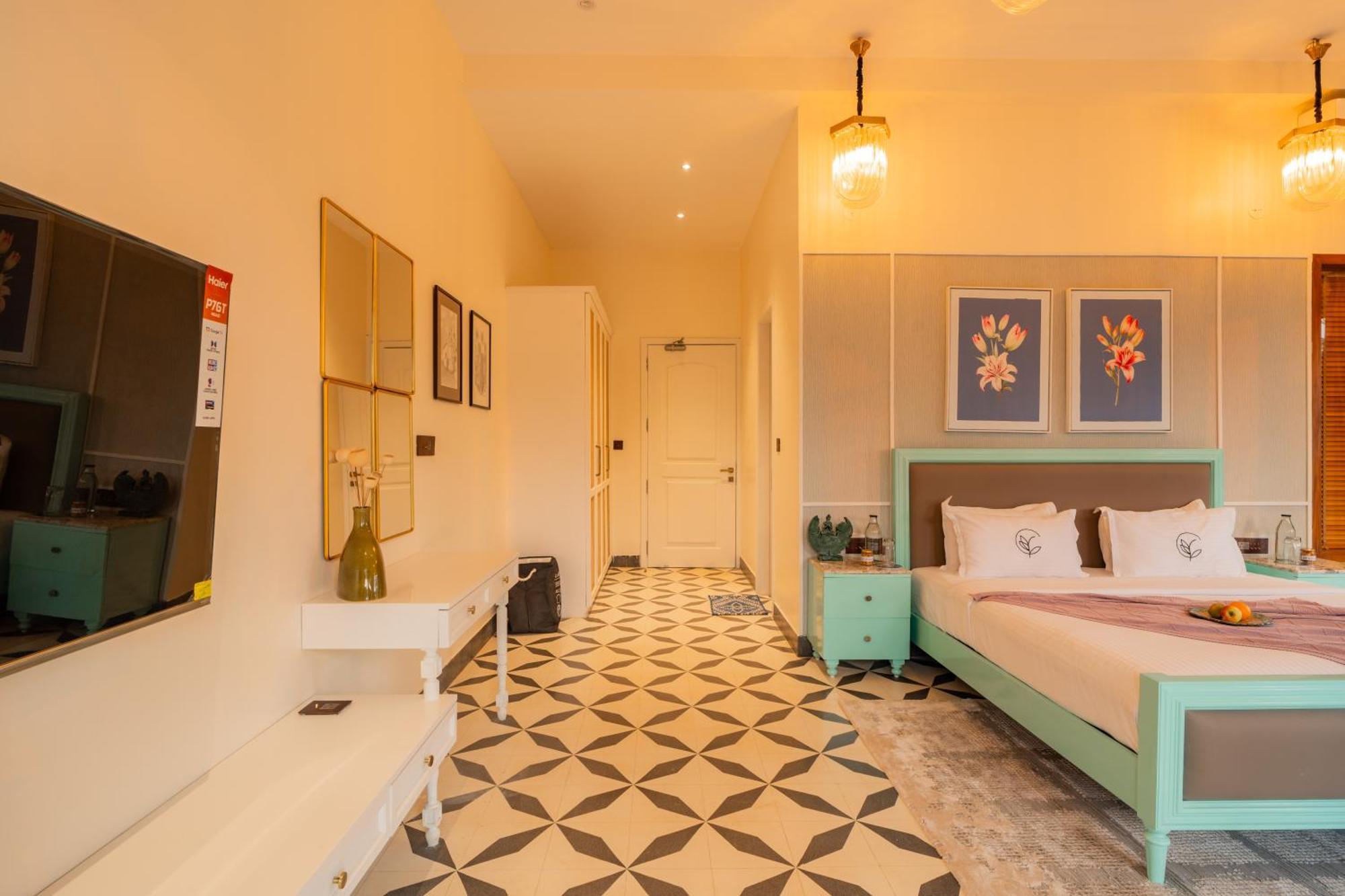 Elivaas 4 Bhk Villa With Pvt Pool & Jacuzzi-Yashgeet Siolim Exterior foto