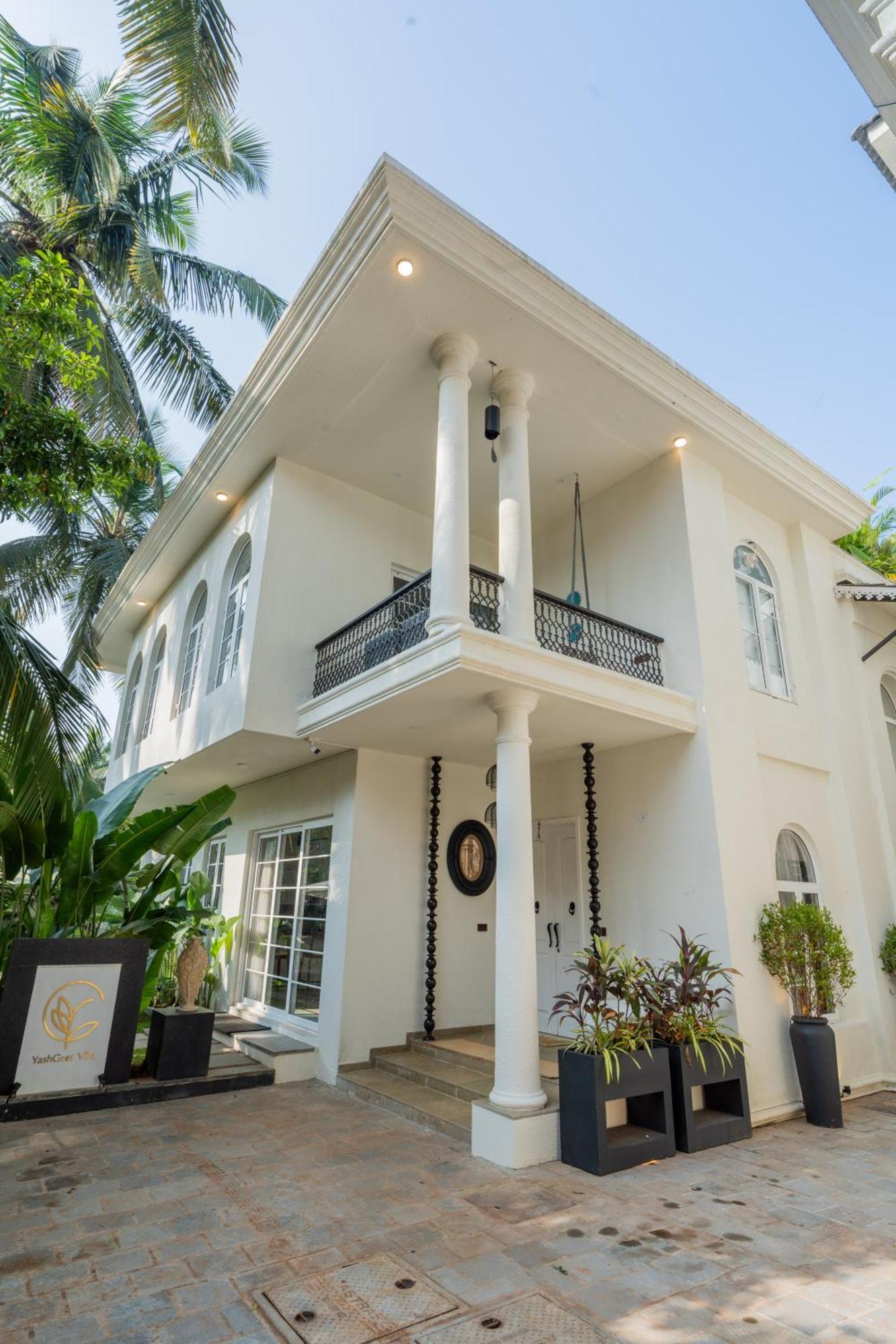 Elivaas 4 Bhk Villa With Pvt Pool & Jacuzzi-Yashgeet Siolim Exterior foto