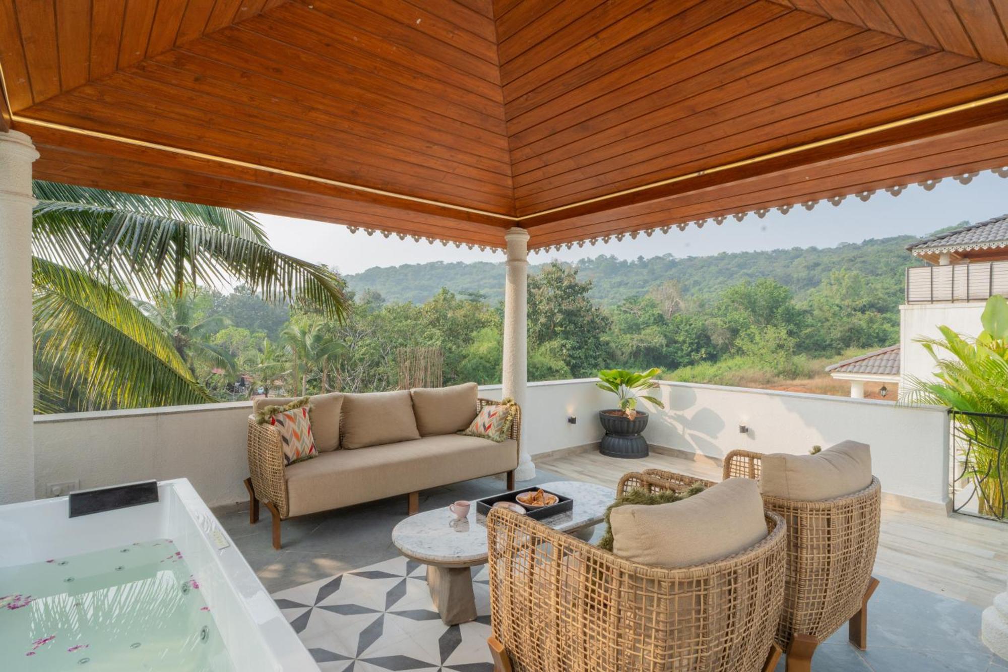 Elivaas 4 Bhk Villa With Pvt Pool & Jacuzzi-Yashgeet Siolim Exterior foto