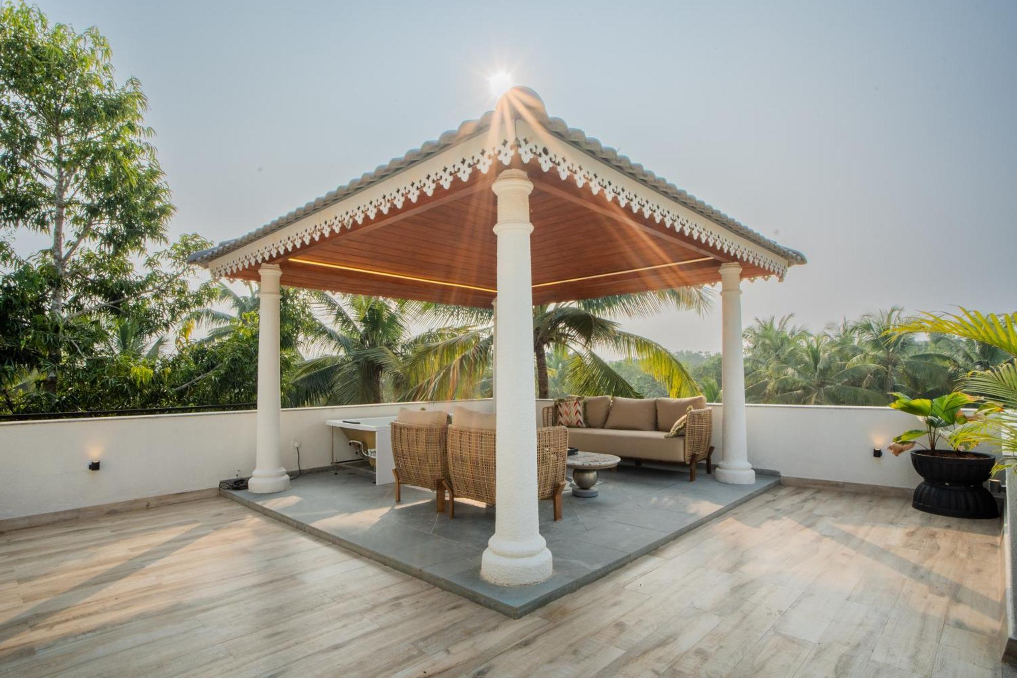 Elivaas 4 Bhk Villa With Pvt Pool & Jacuzzi-Yashgeet Siolim Exterior foto