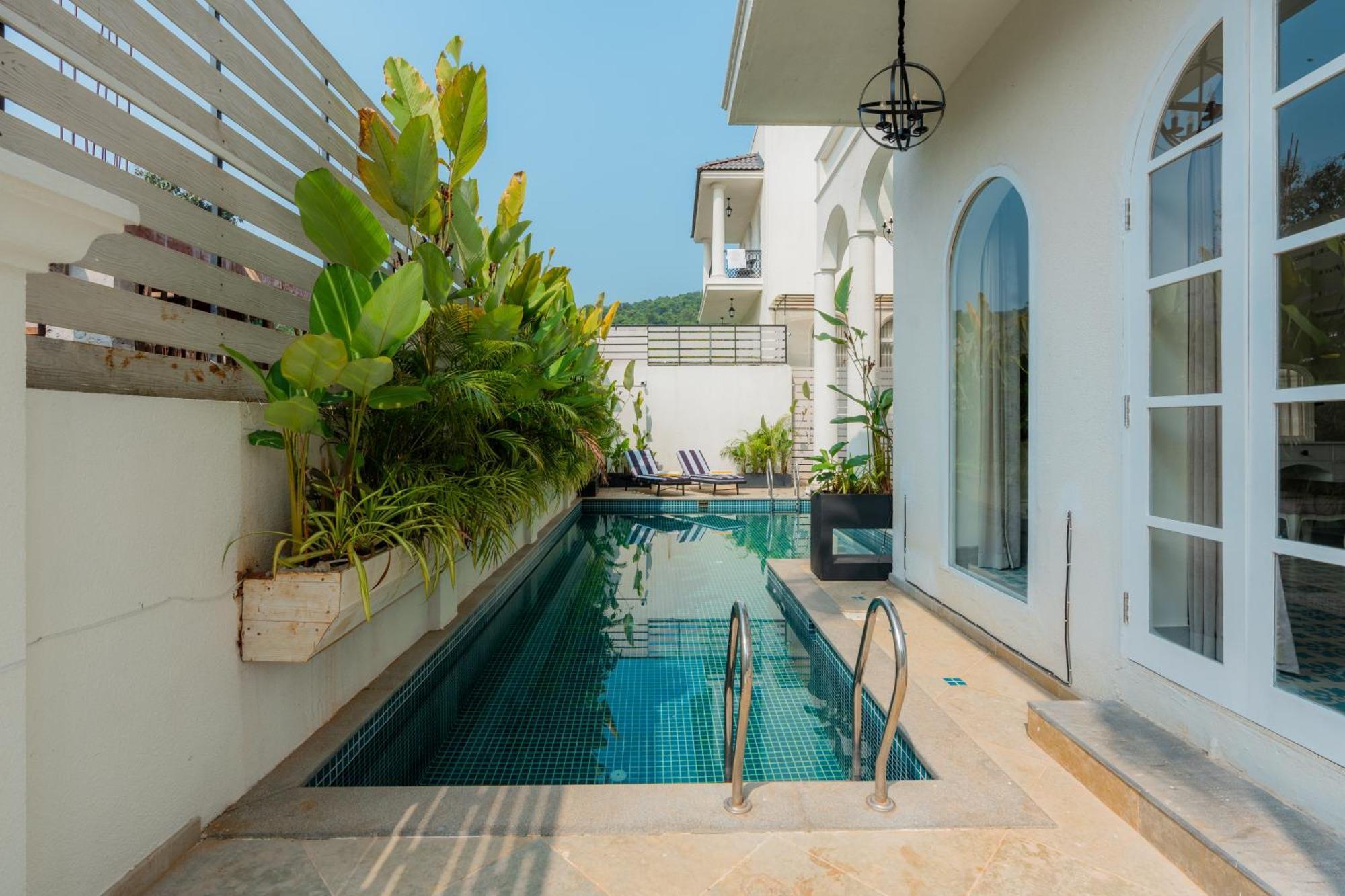 Elivaas 4 Bhk Villa With Pvt Pool & Jacuzzi-Yashgeet Siolim Exterior foto