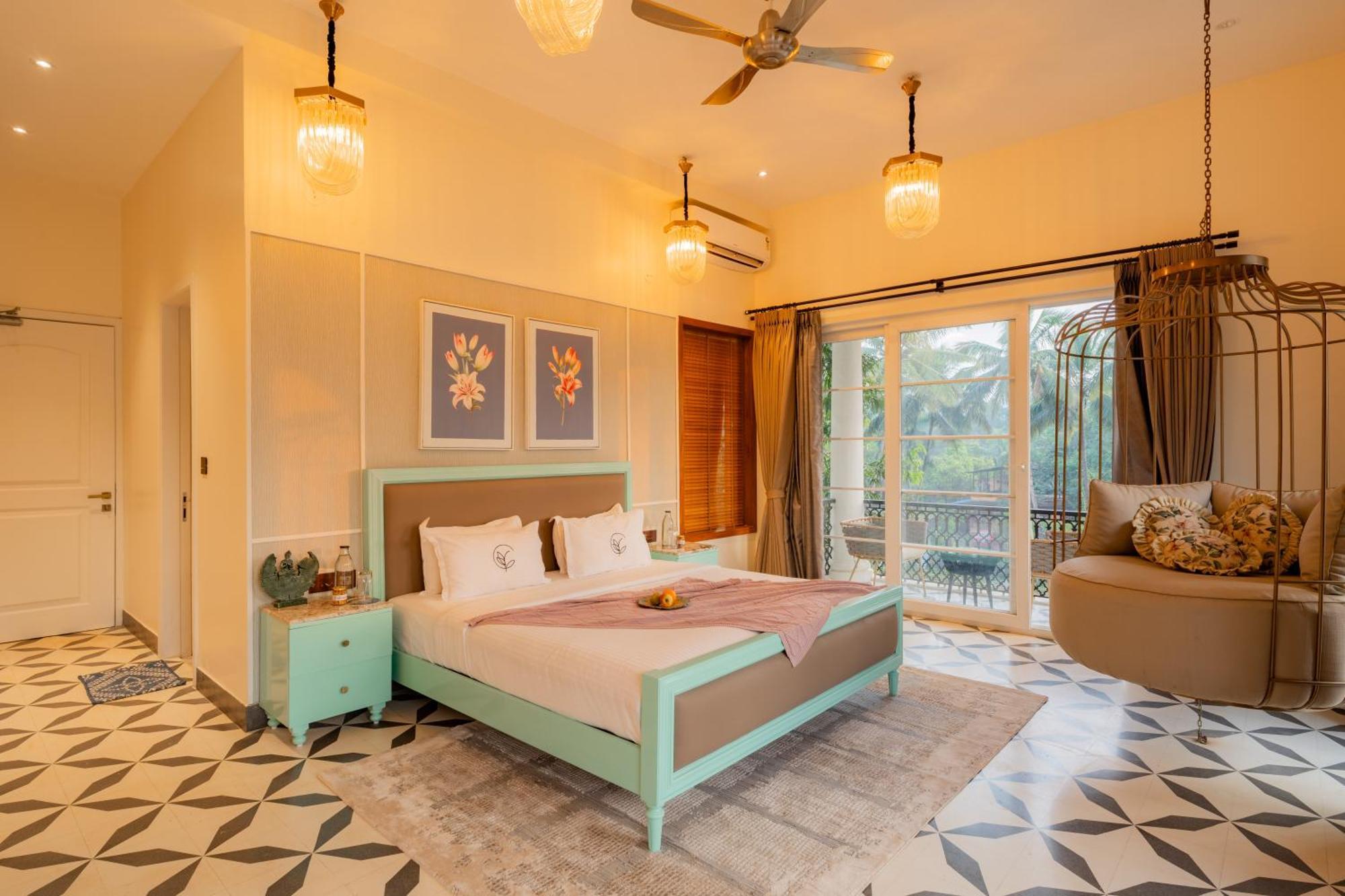 Elivaas 4 Bhk Villa With Pvt Pool & Jacuzzi-Yashgeet Siolim Exterior foto